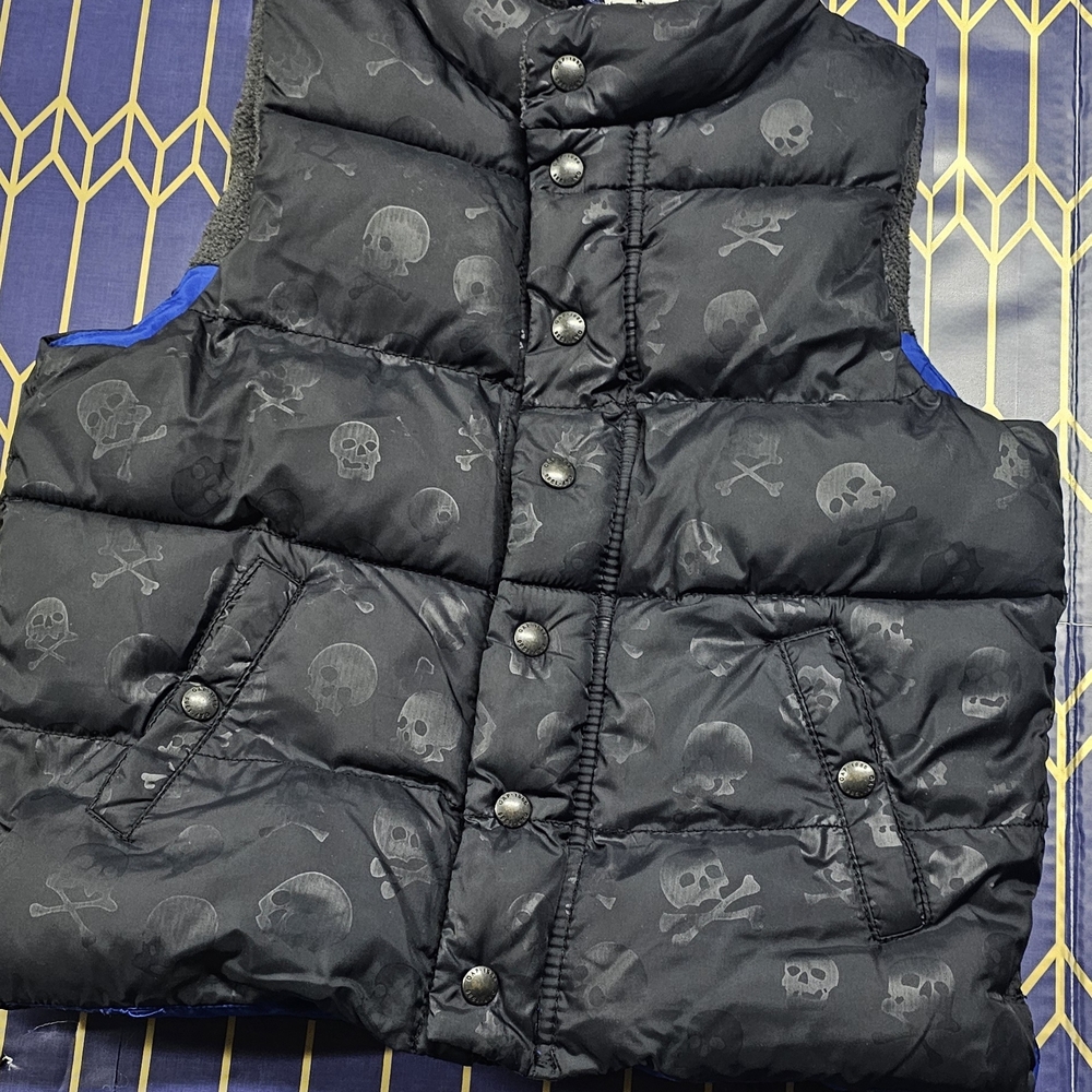GAP Black Puffer Vest with Subtle Print